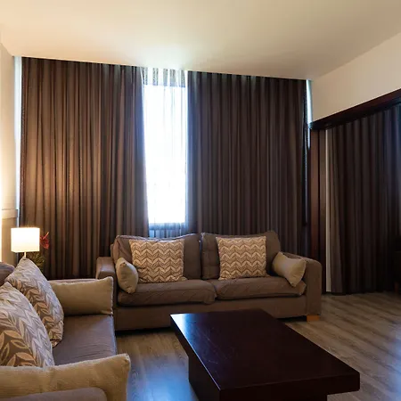 카탈로니아 그란 베르디 4* 사바델